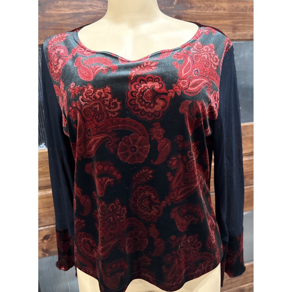 New York City Design Co Velvet Top  Women's Size L Black Red Floral
